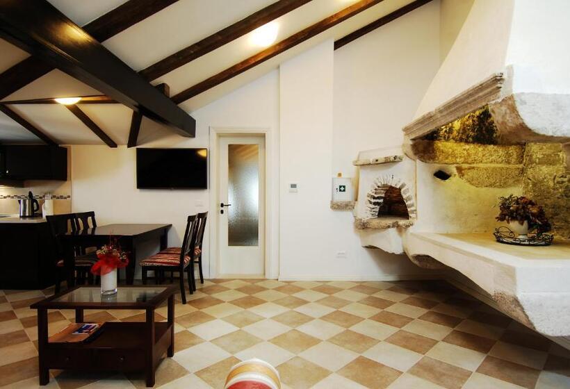 آپارتمان 1 خوابه, Sunce Palace Apartments With Free Offsite Parking
