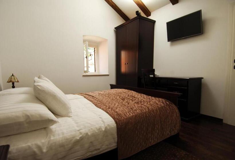 آپارتمان 1 خوابه, Sunce Palace Apartments With Free Offsite Parking