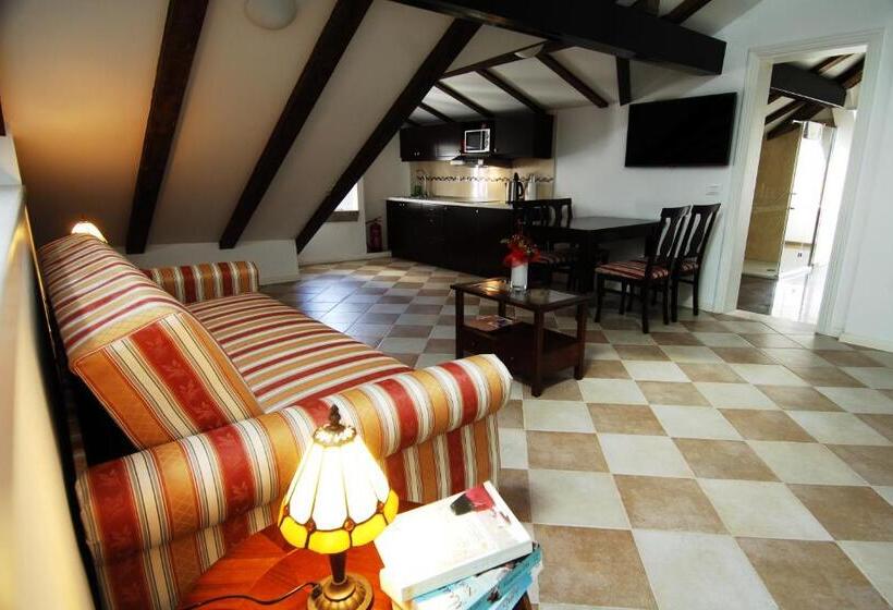 آپارتمان 1 خوابه, Sunce Palace Apartments With Free Offsite Parking