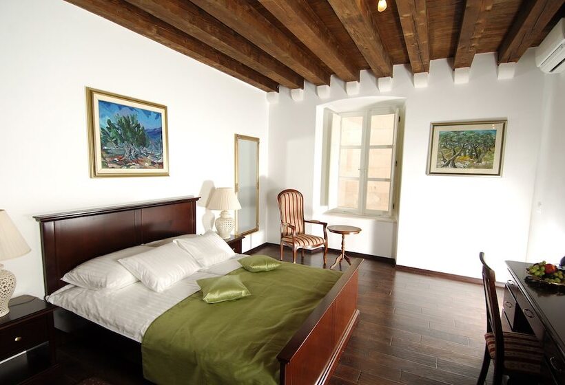 استودیوی سوپریور, Sunce Palace Apartments With Free Offsite Parking