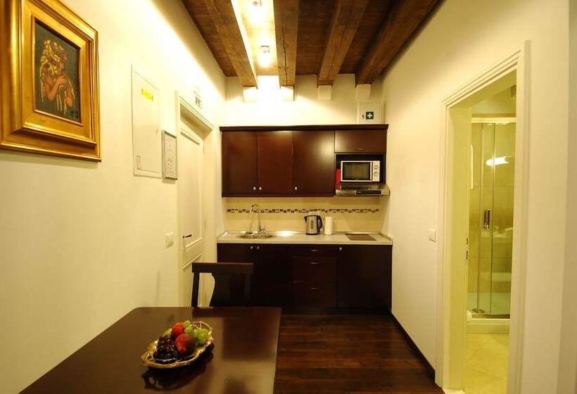 استودیوی سوپریور, Sunce Palace Apartments With Free Offsite Parking
