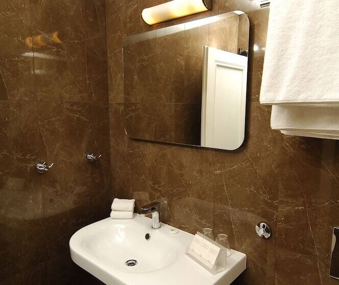 استودیوی سوپریور, Sunce Palace Apartments With Free Offsite Parking