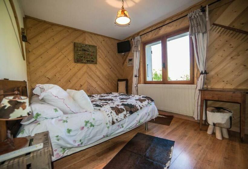 اتاق استاندارد با چشم‌انداز کوهستان, B&b Chalet La Providence
