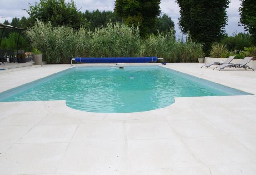خانه 4 خوابه, Le Clos Des Oiseaux