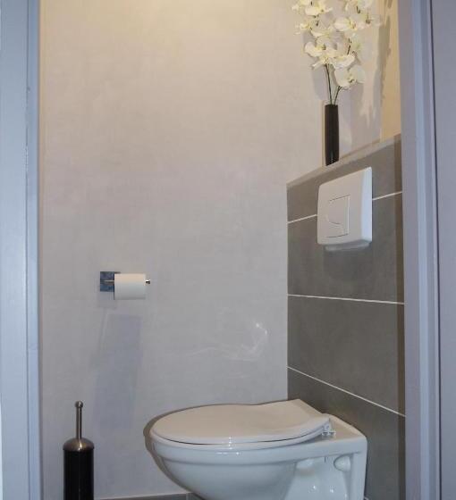 استودیوی لوکس, Le Clos Des Oiseaux