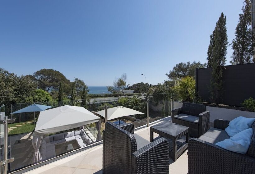 اتاق خانوادگی با چشم‌انداز دریا, Villa Perle De La Mer