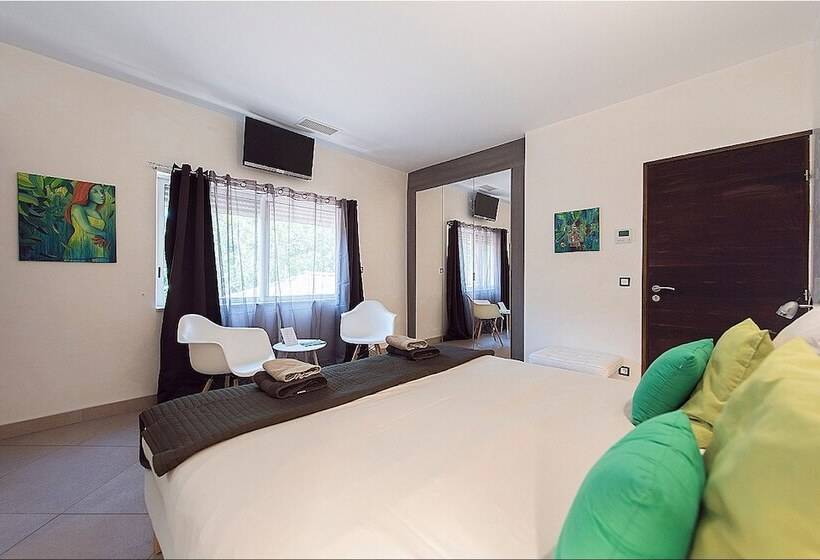اتاق استاندارد با چشم‌انداز باغ, Villa Perle De La Mer