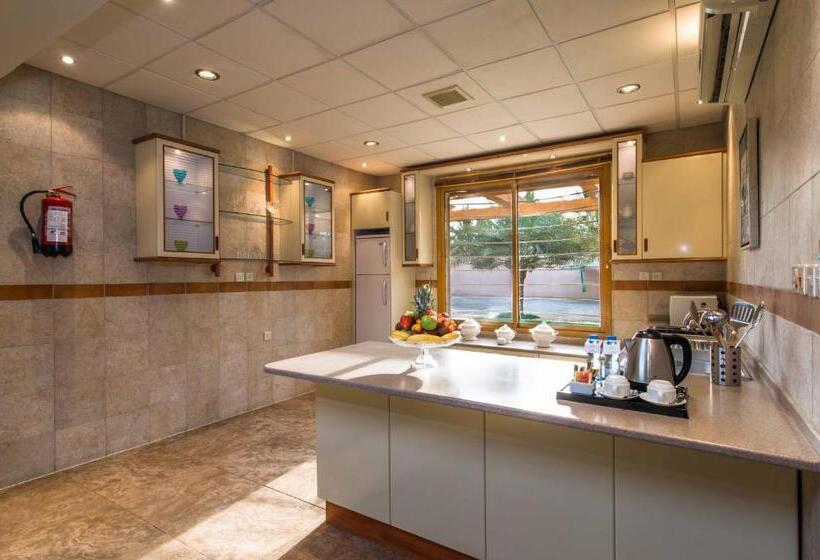 ویلای یک اتاق خوابه با استخر شنا, Boudl Al Nakheel