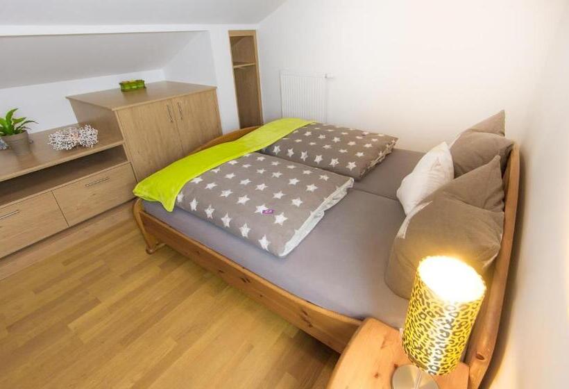 Habitaci�n Est�ndar Abuhardillada, Alpenblick