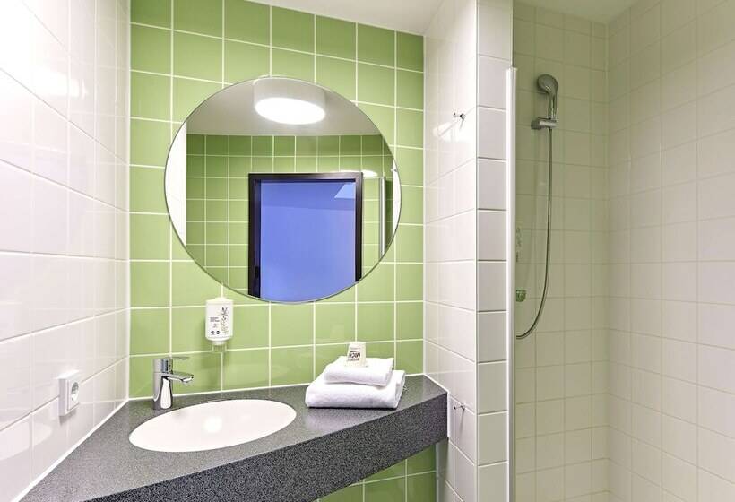 اتاق استاندارد سه نفره, B&b Hotel Osnabrück