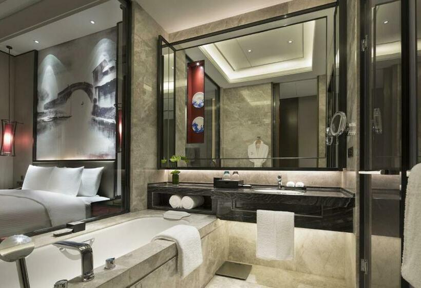 اتاق لوکس با تخت بزرگ, Wanda Realm Yiwu