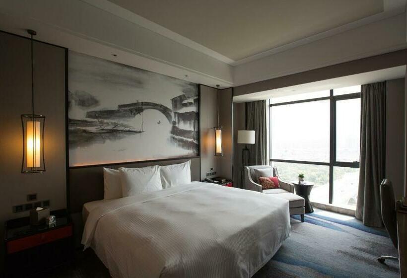 اتاق لوکس با تخت بزرگ, Wanda Realm Yiwu