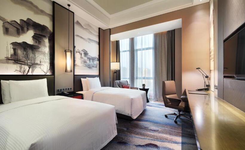 اتاق لوکس با تخت بزرگ, Wanda Realm Yiwu