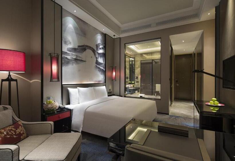 Deluxe room with river view, Wanda Realm Yiwu