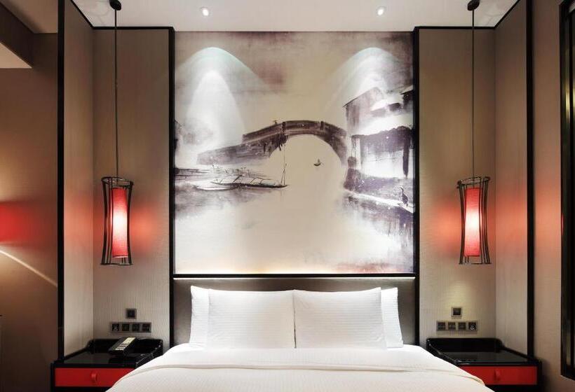 Deluxe room with river view, Wanda Realm Yiwu