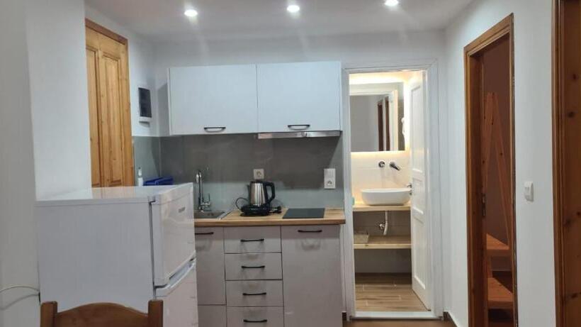آپارتمان 2 خوابه با چشم‌انداز دریا, Apart Hotel Llazari