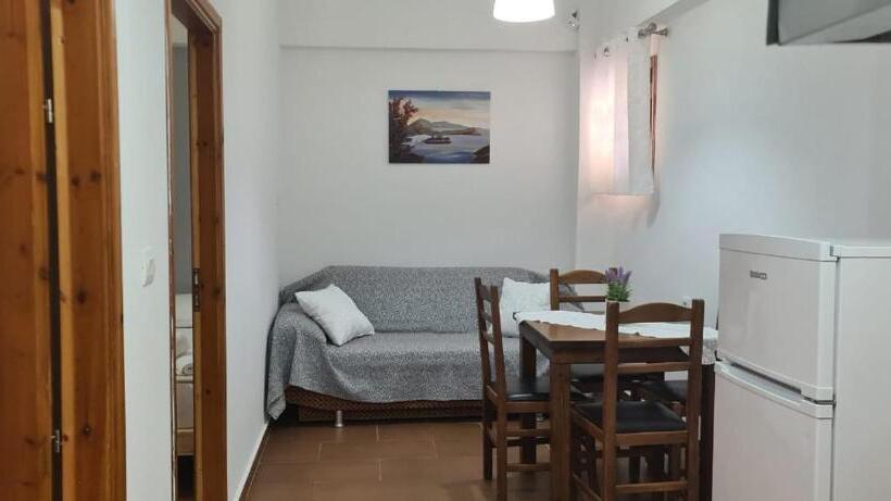 آپارتمان 2 خوابه با چشم‌انداز دریا, Apart Hotel Llazari