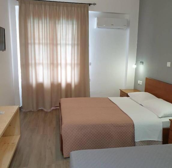 استودیو استاندارد با چشم‌انداز دریا و بالکن, Apart Hotel Llazari