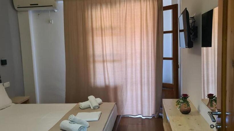آپارتمان 2 خوابه با چشم‌انداز دریا, Apart Hotel Llazari