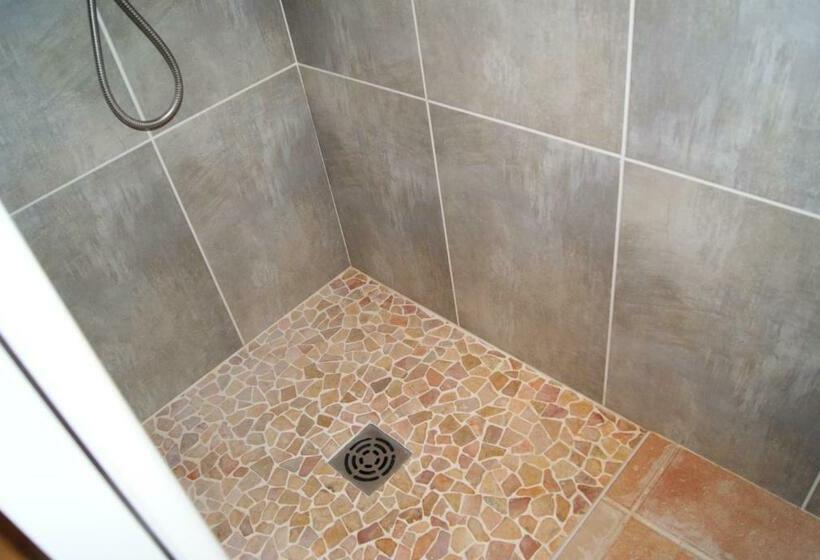 اتاق استاندارد, Chambres D'hôtes Le Libournais