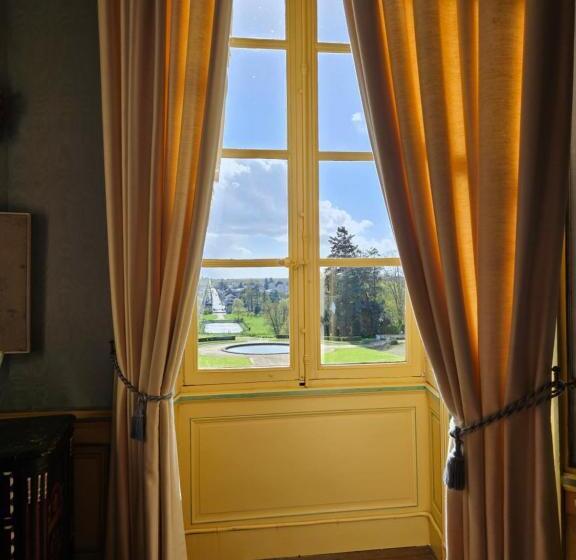 اتاق لوکس, Chateau De Craon