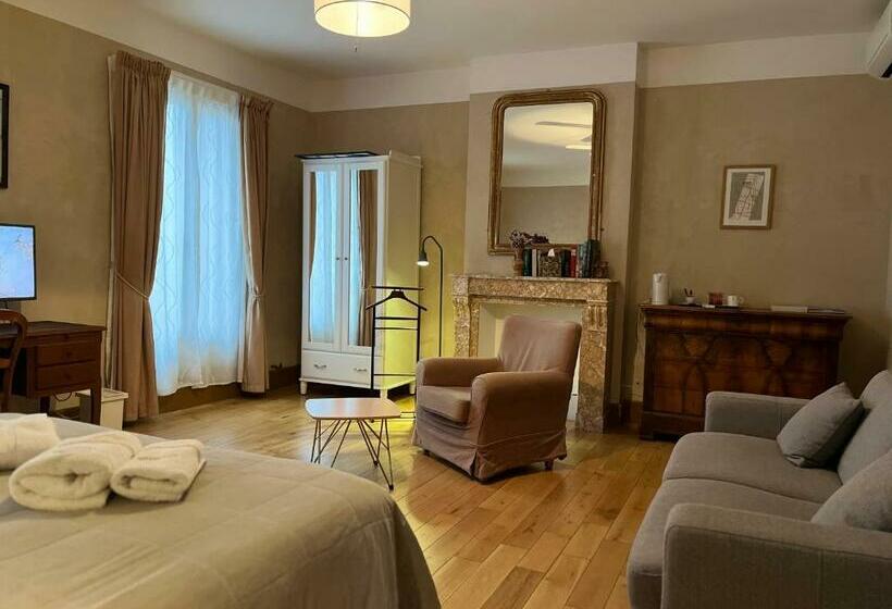 اتاق لوکس, La Casa Occitane