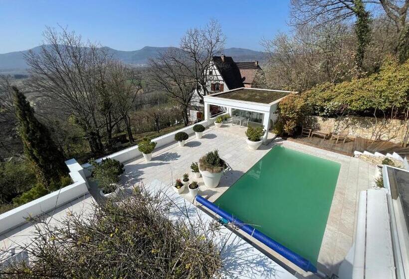 اتاق لوکس, La Villa Haute Corniche