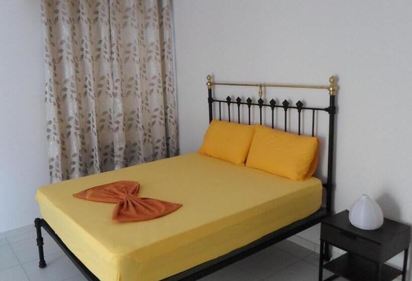 اتاق استاندارد چهار تخته, Riviera Rooms