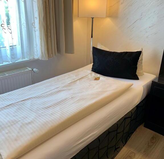 اتاق خانوادگی, Boutique Hotel Goldene Henne
