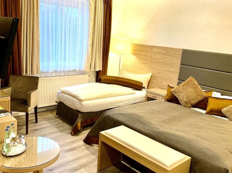 اتاق خانوادگی, Boutique Hotel Goldene Henne