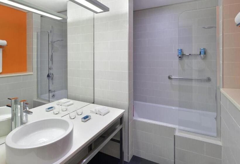 اتاق استاندارد با تخت بزرگ, Aloft Dhahran