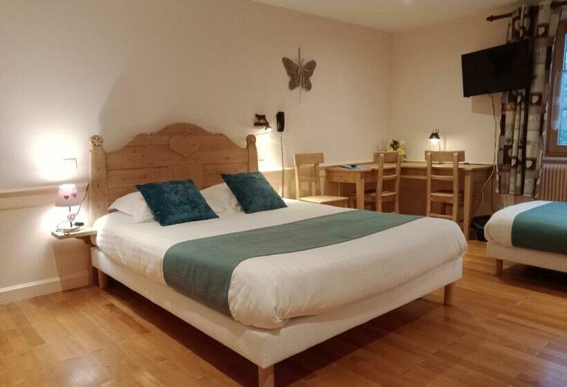 اتاق استاندارد سه نفره, Auberge De La Motte