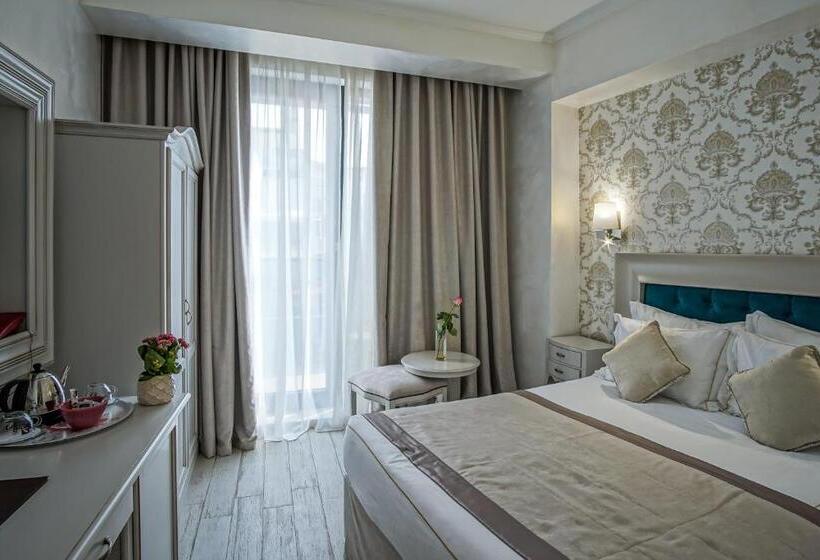 Deluxe Room with Balcony, Old Town Boutique