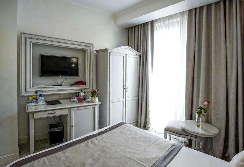 Deluxe Room with Balcony, Old Town Boutique