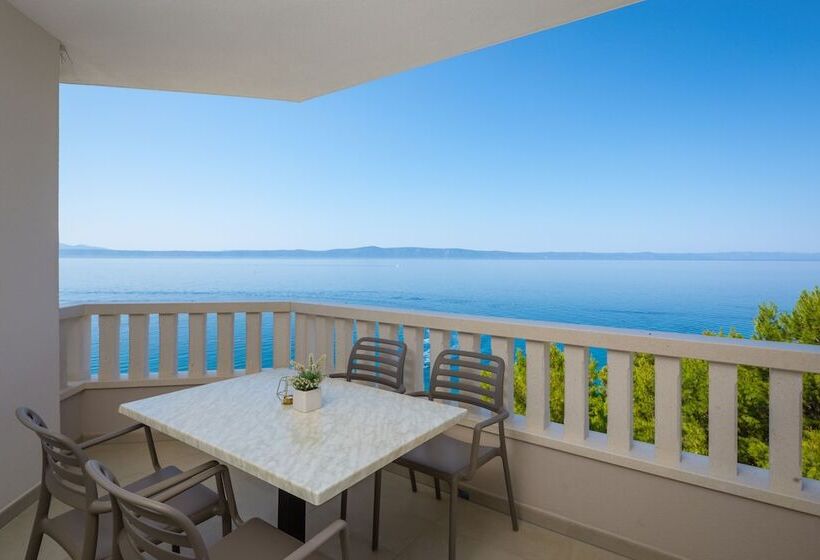 1-Bedroom Upper Apartment Sea View, Tamaris