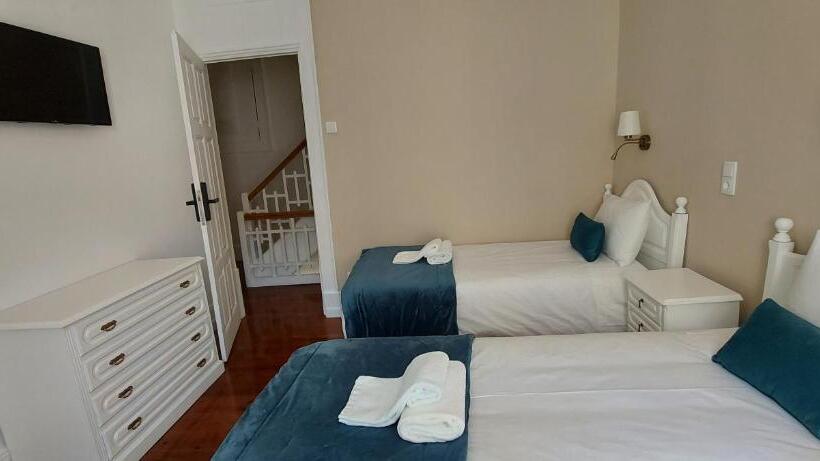 اتاق استاندارد با سرویس بهداشتی مشترک, A Portuguesa Guest House