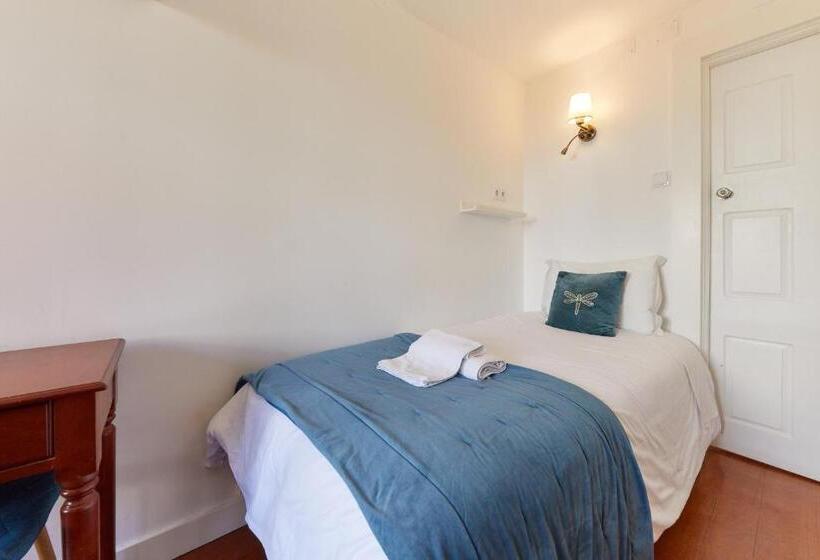 اتاق استاندارد یک نفره, A Portuguesa Guest House