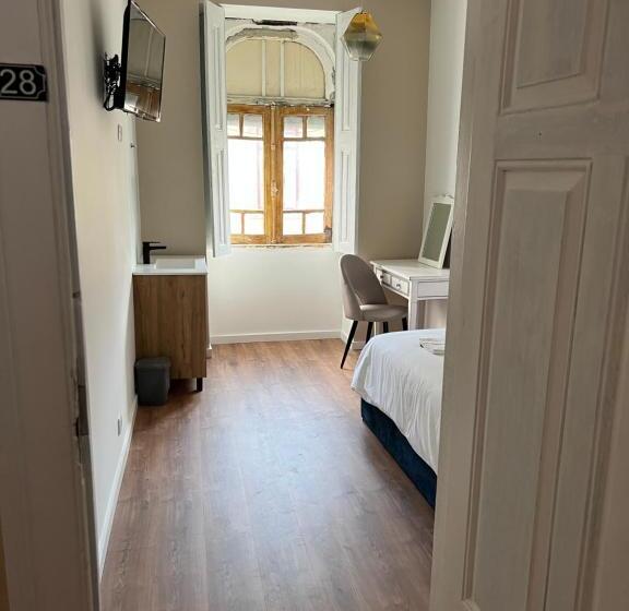 اتاق اکونومی یک تخته, A Portuguesa Guest House