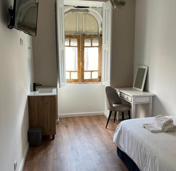 اتاق اکونومی یک تخته, A Portuguesa Guest House