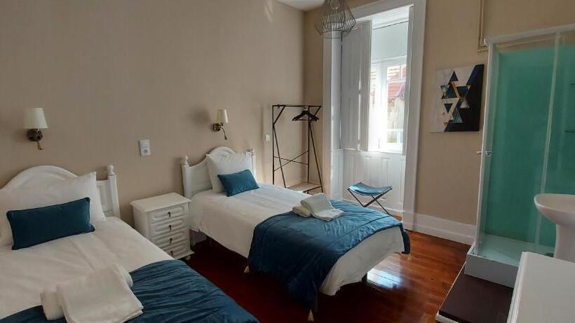اتاق استاندارد با سرویس بهداشتی مشترک, A Portuguesa Guest House