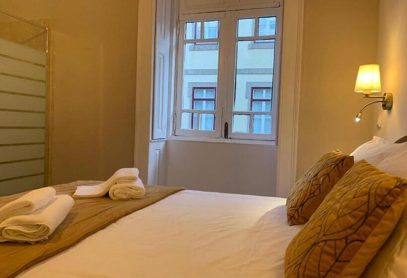 اتاق استاندارد سه تخته با سرویس بهداشتی مشترک, A Portuguesa Guest House