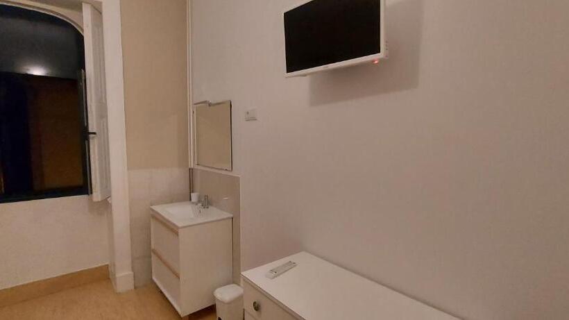 اتاق استاندارد, A Portuguesa Guest House