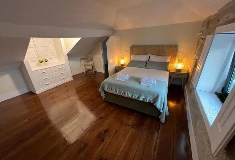 اتاق استاندارد سه تخته با سرویس بهداشتی مشترک, A Portuguesa Guest House