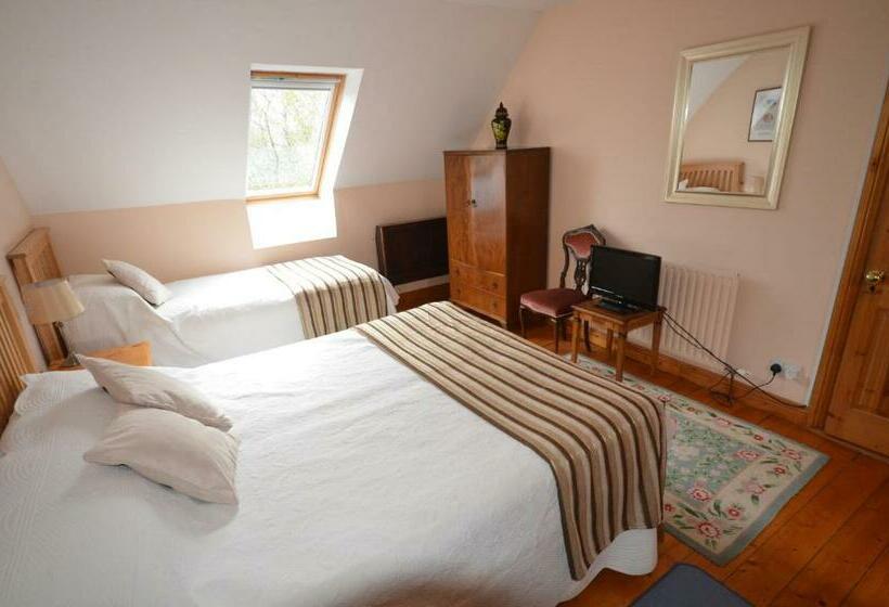 اتاق راحتی سه تخته, Camillaun Lodge With Lough Corrib Boat Hire