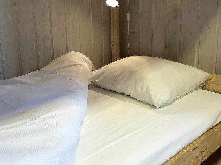 اتاق استاندارد با سرویس بهداشتی مشترک, Camp Lillehammer