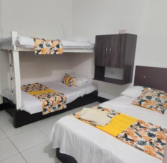 اتاق استاندارد چهار تخته, Villa Real Tolú
