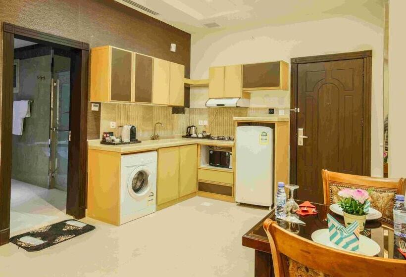 سوئیت پرزیدنت, Rest Night Hotel Serviced Apartments  Alhamra