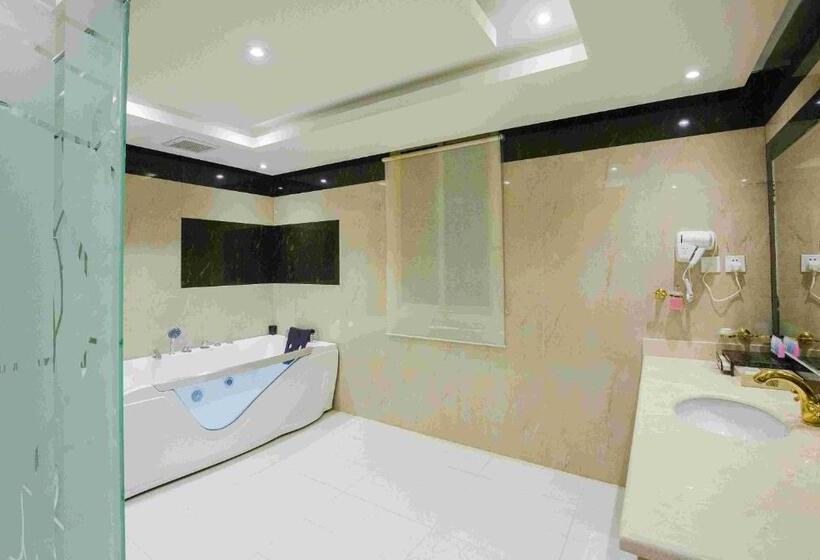 سوئیت رویال, Rest Night Hotel Serviced Apartments  Alhamra