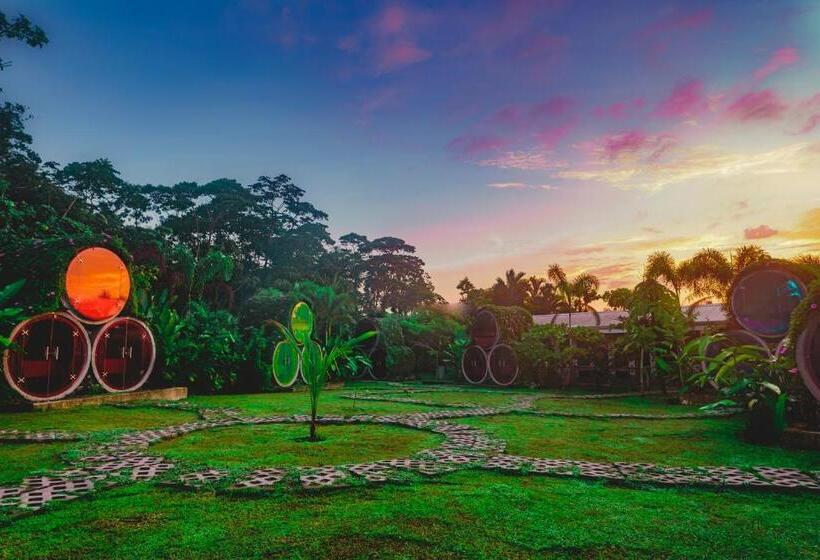 اتاق استاندارد, Arenal Backpackers Resort