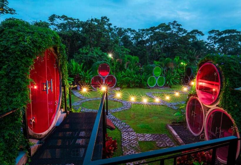 اتاق استاندارد, Arenal Backpackers Resort